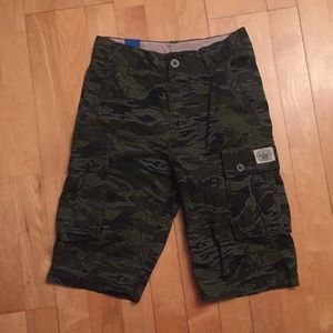🌵Gap size 10 cargo boys shorts🌵